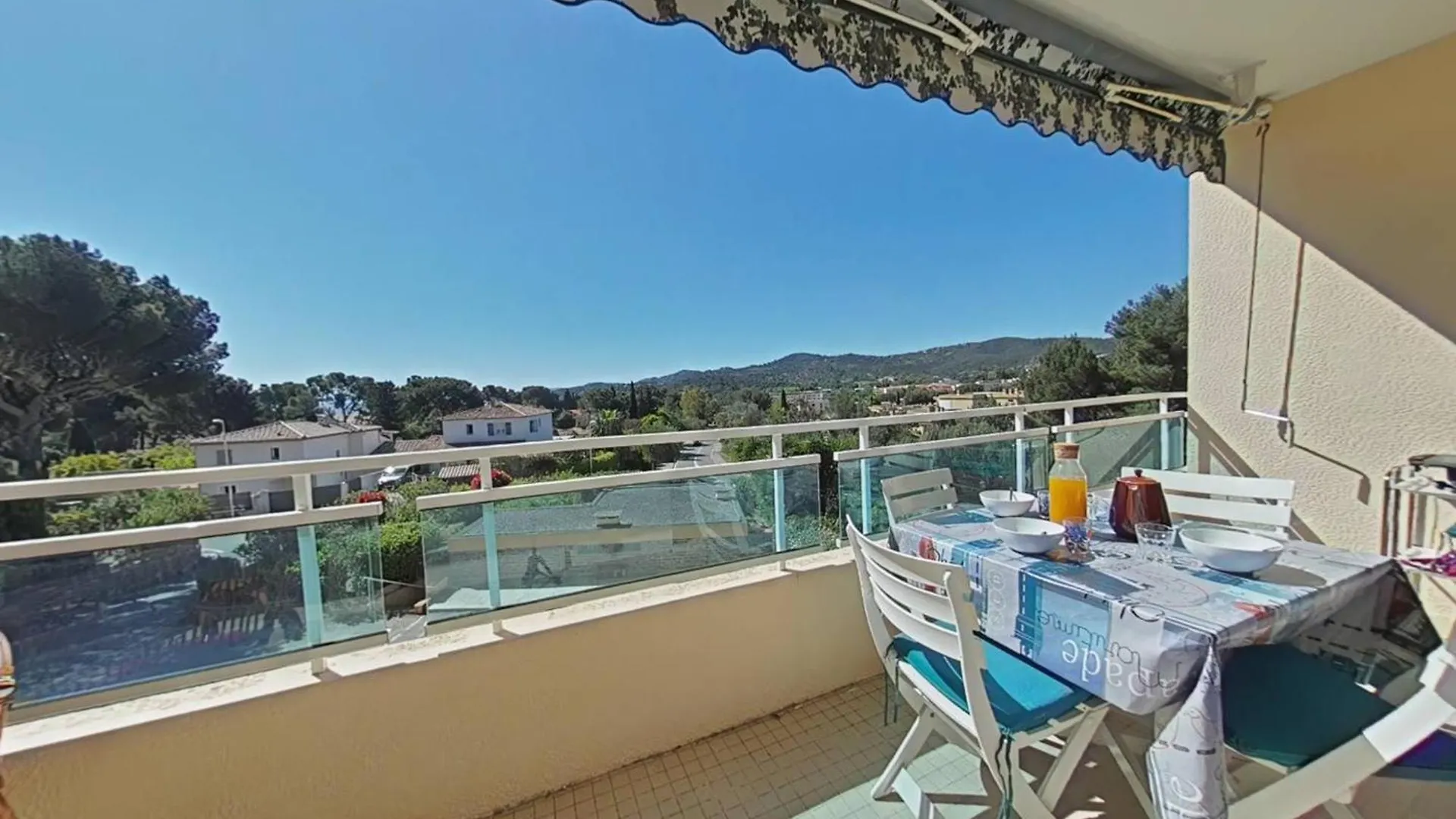 Appartement 2P A Bormes-Les-Mimosas Avec Acces Piscine - Fr-1-251-859 0*,  Франция